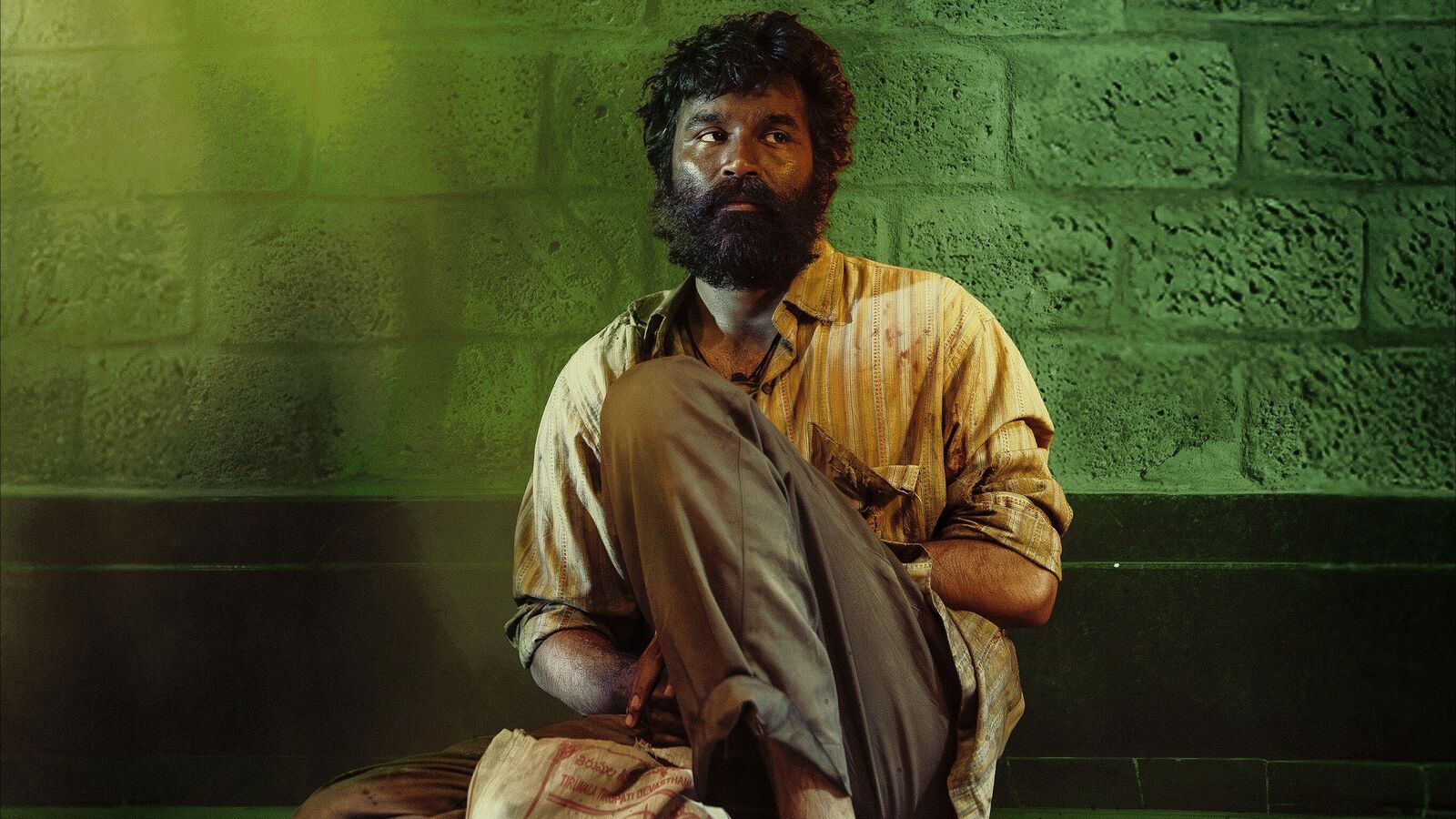 తిరుపుతి వీధుల్లో భిక్షమెత్తా.. హీరో ధనుష్ సంచలన వ్యాఖ్యలు