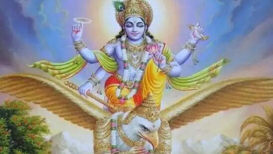 యోగిని ఏకాదశి పర్వదినం ఈ సంవత్సరం 2025 జూన్ 21వ తేదీ, శనివారం రోజున వస్తోంది. ఆ రోజు ఉపవాసం ఉండడంతో పాలు కొన్ని వస్తువులను దానం చేయడం వల్ల సిరిసంపదలు కలుగుతాయి. ఈ రోజున లక్ష్మీదేవి, విష్ణువు అనుగ్రహం పొందడానికి ఎలాంటి దానాలు చేయాలో తెలుసుకుందాం.