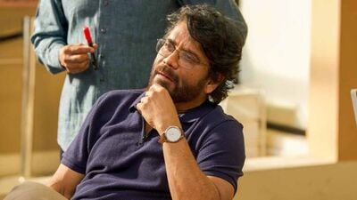 తొలిసారి డీ గ్లామర్ రోల్లో నాగార్జున.. రొమాంటిక్ ఇమేజ్ నుంచి బయటకు.. కుబేరలో కింగ్ నటనపై ప్రశంసలు! తొలిసారి డీ గ్లామర్ రోల్లో నాగార్జున.. రొమాంటిక్ ఇమేజ్ నుంచి బయటకు.. కుబేరలో కింగ్ నటనపై ప్రశంసలు!