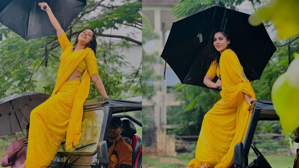 <p>పాటే అసలు కథేంటో చెప్పేస్తోంది అనే క్యాప్షన్ తో రష్మి ఈ ఫొటోలను తన ఇన్‌స్టాగ్రామ్ లో షేర్ చేసింది.</p>