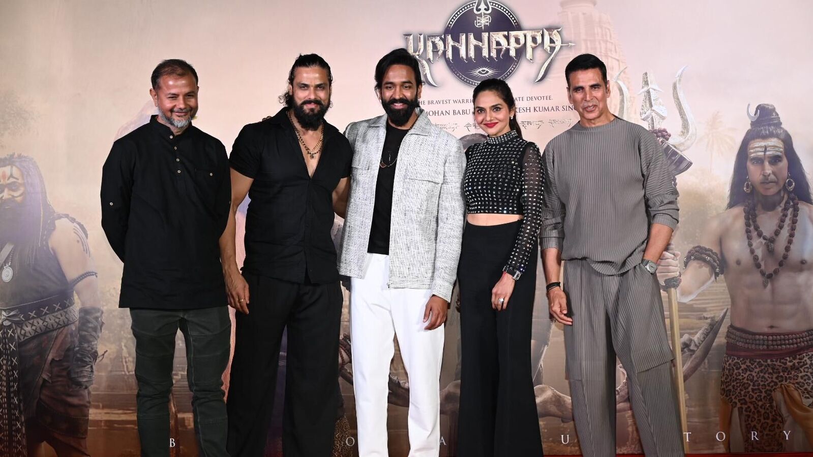 అసలు నాకు కన్నప్ప గురించి ఏమీ తెలియదు.. ఆఫర్ అలా వచ్చింది: కన్నప్ప డైరెక్టర్ కామెంట్స్