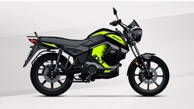 <p>ఎల్​ఈడీ హెడ్​ల్యాంప్​, టెయిల్​ ల్యాంప్స్​, ఇంండికేటర్స్​ అండ్​ లైసెన్స్​ ప్లేట్​ లైట్​ వంటి లైటింగ్​ ఫీచర్స్​ ఇందులో ఉన్నాయి. బ్లాక్​ నియాన్​ గ్రీన్​, బ్లాక్​ నియాన్​ బ్లూ, కాస్మిక్​ బ్లాక్​ రెడ్​, టైటాన్​ రెడ్​ సిల్వర్​ వంటి కలర్​ ఆప్షన్స్​లో ఈ మోడల్​ లభిస్తుంది.</p> 
