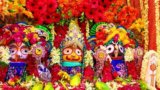 జ్యోతిషశాస్త్రం ప్రకారం జగన్నాథుని ప్రత్యేక అనుగ్రహం కొన్ని రాశులకు లభిస్తుంది. జగన్నాథుడు లోకానికి అధిపతి. అందరికీ ఆయన ఆశీస్సులు ఉన్నాయి. అయితే ఈ నాలుగు రాశుల విషయంలో మాత్రం ఆయన ప్రత్యేక అనుగ్రహం కనిపిస్తుంది.