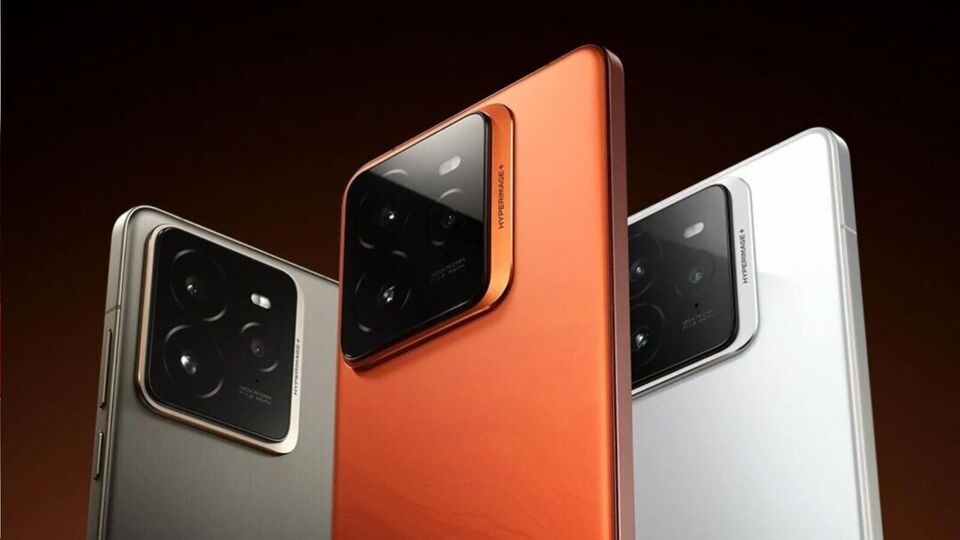 <p>రియల్​మీ జీటీ 7- అమెజాన్​లో ఈ స్మార్ట్​ఫోన్​ ధర రూ. 39,99గా ఉంది. ఇందులో 7000 ఎంఏహెచ్​ బ్యాటరీతో పాటు మీడియాటెక్​ డైమెన్సిటీ 9400ఈ (భారత్​లోనే మొదటిసారి) ప్రాసెసర్​ ఉంటుంది.</p>