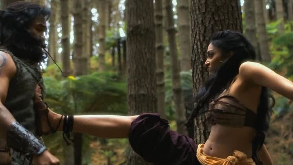 <p>ప్రీతి ముకుందన్ మలయాళంలో మైనే ప్యార్ కియా, తమిళంలో ఇదయం మురళి అనే రెండు సినిమాలను లైన్‌లో పెట్టింది. ఇక ప్రీతి ముకుందన్ ఫ్యామిలీ బ్యాక్‌గ్రౌండ్‌లోకి వెళితే ఆమె తల్లిదండ్రులు ఇద్దరూ డాక్టర్స్. <br> </p>(Instagram/Preity Mukhundhan )