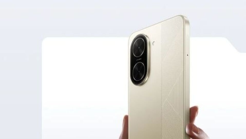 <p>ఆండ్రాయిడ్​ 15 గో ఎడిషన్​పై ఈ పోకో సీ71 పనిచేస్తుంది. అమెజాన్​లో పోకో సీ71 4జీబీ ర్యామ్​- 64జీబీ వేరియంట్​ రూ. 6,499కి లభిస్తోంది.</p>