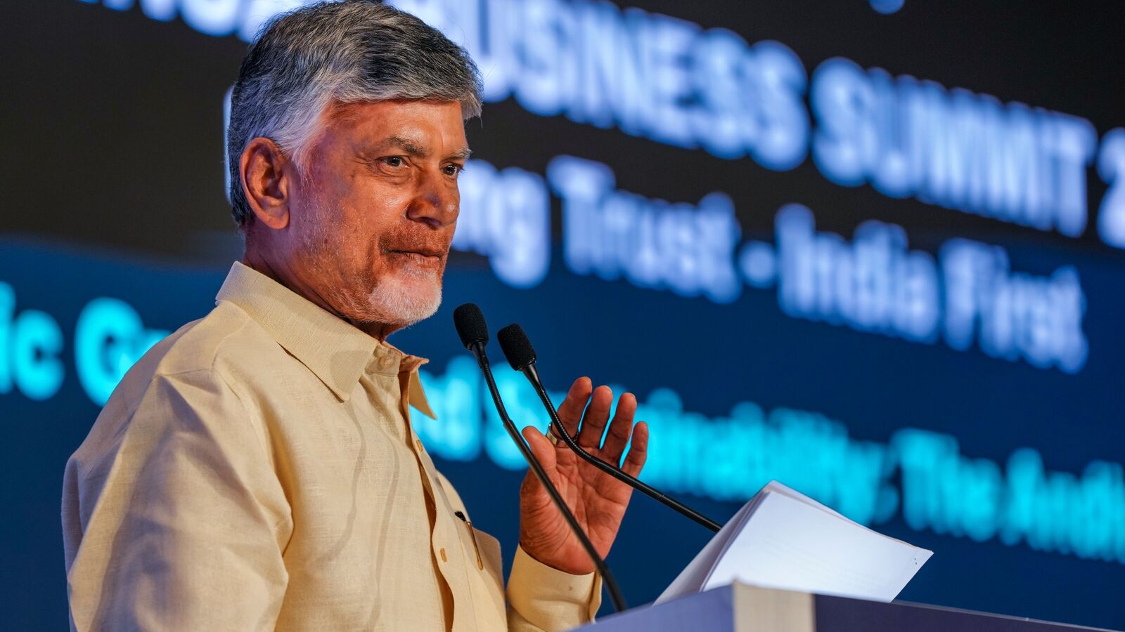 క్వాంటం వ్యాలీ వర్క్ షాప్ లో స్టార్టప్ కంపెనీల ఎగ్జిబిషన్ ను ప్రారంభించిన ముఖ్యమంత్రి చంద్రబాబు