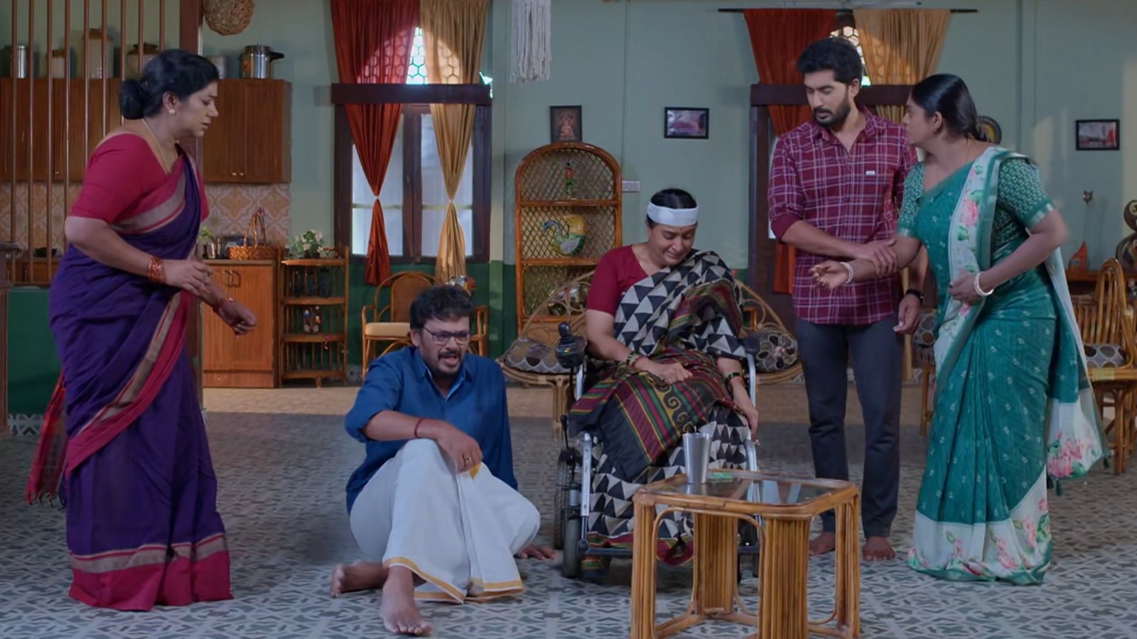 కార్తీక దీపం 2 టుడే ఎపిసోడ్: కన్నీళ్లు పెట్టుకున్న కార్తీక్.. కాంచన కాళ్లు పట్టుకున్న శ్రీధర్.. జ్యోత్స్న కంగారు