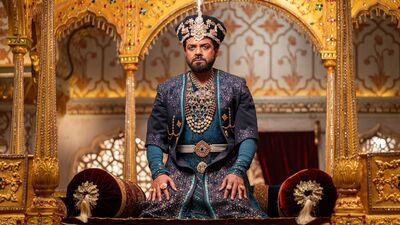 యానిమల్ చూసి బాబీ డియోల్ పాత్రను మార్చేశాను.. హరి హర వీరమల్లు డైరెక్టర్ జ్యోతి కృష్ణ.. మరింత శక్తివంతంగా సీన్లు!