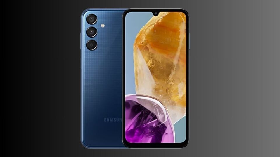 <p>శాంసంగ్​ గెలాక్సీ ఎం15- ఈ స్మార్ట్​ఫోన్​లో మీడియాటెక్​ 6100+ ప్రాసెసర్​ ఉంటుంది. 50ంఎంపీ+5ఎంపీ+2ఎంపీ రేర్​, 13ఎంపీ ఫ్రెంట్​ కెమెరా ఈ స్మార్ట్​ఫోన్​ సొంతం. 6000ఎంఏహెచ్​ బ్యాటరీతో వస్తున్న ఈ గ్యాడ్జెట్​ ప్రారంభ ధర అమెజాన్​లో రూ. 10,500గా ఉంది.</p>