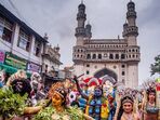 తెలంగాణాలో బోనాలు(pinterest)