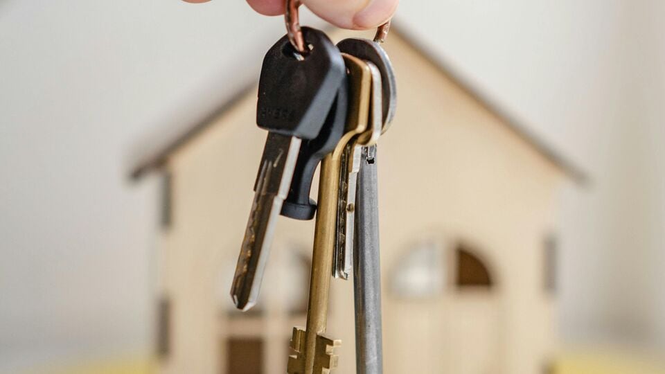 <p>సోర్స్​- పైసా బజార్​. ఇది సమాచారం కోసం రూపొందించిన కథనం మాత్రమే. లోన్​ తీసుకోవడం రిస్కీ అని గుర్తుపెట్టుకోండి.</p>