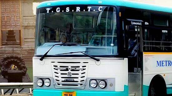 ప్రయాణికులకు తెలంగాణ ఆర్టీసీ గుడ్ న్యూస్ చెప్పింది. ప్రముఖ ఆలయాలను సందర్శించుకునేందుకు వీలుగా ప్రత్యేక ప్యాకేజీని తీసుకువచ్చింది. ఉప్పల్ డిపో నుంచి వీకెండ్స్ లో ఈ ప్యాకేజీని ఆపరేట్ చేయనుంది. 
