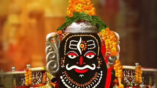 చాలాసార్లు శివుడిని కలలో చూడటం అనేది దీర్ఘకాలిక కోరిక లేదా ఆర్థిక శ్రేయస్సును సూచిస్తుంది. ఇది వృత్తిలో విజయాన్ని లేదా వ్యక్తిగత జీవితంలో ఆనందం రాకను కూడా సూచిస్తుంది.