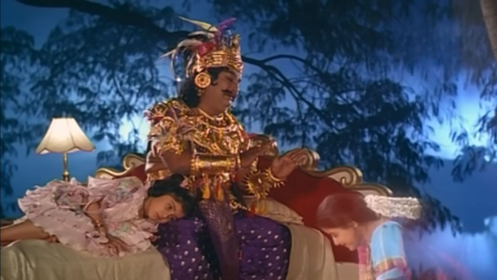 ఘటోత్కచుడుగా కైకాల సత్యనారాయణ సూపర్ హిట్ సాంగ్- అమ్మ ప్రేమ చెప్పే అందాల అపరంజి బొమ్మ సాంగ్ లిరిక్స్- ఎప్పుడైన విన్నారా?