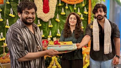 <p>పూరి సేతుపతి వర్కింగ్ టైటిల్ తో పూరి జగన్నాథ్ డైరెక్షన్ లో విజయ్ సేతుపతి హీరోగా మూవీ తెరకెక్కుతోంది. ఈ సినిమా షూటింగ్ హైదరాబాద్ లో ప్రారంభమైనట్లు ప్రకటించారు. </p> (x/PuriConnects) <p>పూరి సేతుపతి వర్కింగ్ టైటిల్ తో పూరి జగన్నాథ్ డైరెక్షన్ లో విజయ్ సేతుపతి హీరోగా మూవీ తెరకెక్కుతోంది. ఈ సినిమా షూటింగ్ హైదరాబాద్ లో ప్రారంభమైనట్లు ప్రకటించారు. </p> (x/PuriConnects)