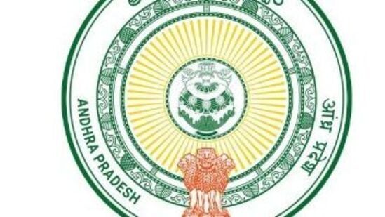 పుడ్ సెఫ్టీ ఆఫీసర్ ఖాళీలు 3 ఉండగా… సీనియర్ పుడ్ సెఫ్టీ ఆఫీసర్ పోస్టు ఒకటి ఉంది. విద్యా అర్హత మెరిట్ మార్కులు, ఇంటర్వ్యూ ద్వారా ఎంపిక చేస్తారు. ఎంపికైన వారికి మంచి జీతం చెల్లిస్తారు.