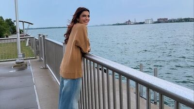 <p>తానా ఈవెంట్ కోసం అమెరికా వెళ్లిన సామ్ అక్కడి వెకేషన్ ను ఎంజాయ్ చేస్తోంది. ఫ్రెండ్స్ తోనూ సరదాగా టైమ్ స్పెండ్ చేసింది. ఈ క్రమంలో ఆమె పోస్టు చేసిన ఓ ఫోటో వైరల్ గా మారింది. </p> (samantharuthprabhuoffl instagram)