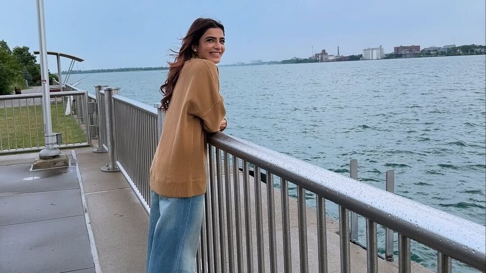 <p>తానా ఈవెంట్ కోసం అమెరికా వెళ్లిన సామ్ అక్కడి వెకేషన్ ను ఎంజాయ్ చేస్తోంది. ఫ్రెండ్స్ తోనూ సరదాగా టైమ్ స్పెండ్ చేసింది. ఈ క్రమంలో ఆమె పోస్టు చేసిన ఓ ఫోటో వైరల్ గా మారింది. </p>(samantharuthprabhuoffl instagram)