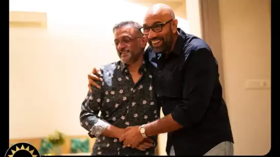 కట్టప్ప సత్యరాజ్ ఈ రీయూనియన్ ను బాగానే ఎంజాయ్ చేశాడు.