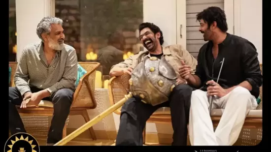 దర్శక ధీరుడితో భల్లాల దేవ, బాహుబలి ఇలా నవ్వుల్లో మునిగిపోయారు.