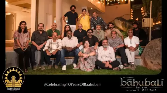 పదేళ్ల బాహుబలి రీయూనియన్... ఒక కలగా మొదలై, మేం ఎవ్వరం ఊహించని దానికంటే ఎంతో గొప్పగా మారింది. ప్రజల జీవితంలో ఒక భాగమైన కథ... మమ్మల్ని ఒకే కుటుంబంగా కలిపిన ప్రయాణం... మేము ఎప్పటికీ గుర్తుంచుకునే జ్ఞాపకాలు. బాహుబలి పదేళ్ల వేడుకను జరుపుకోవడానికి మేము కలిసి వచ్చినప్పుడు, ఈ కథను నమ్మిన, మాకు అండగా నిలబడిన, ఈరోజు అది ఎలా ఉందో అలా మారడానికి సహాయం చేసిన ప్రతి ఒక్కరికీ మేము కృతజ్ఞతతో నిండిపోయాము. ఈ రీయూనియన్ కేవలం నాస్టాల్జిక్ కంటే ఎక్కువే – ఇది ఒక దశాబ్దానికి పైగా ఉన్న జ్ఞాపకాలను తిరిగి తీసుకువచ్చింది. మేము సరిగ్గా జరిగిన ప్రతి విషయాన్ని ఆప్యాయంగా గుర్తుచేసుకున్నాము... తప్పు జరిగి ఉండగలిగే, కానీ జరగని అన్ని విషయాలను కూడా. బాహుబలి ఈరోజు ఇలా మారడానికి ఆ క్షణాలే కారణం. కానీ ఈ వేడుక కేవలం మాది కాదు. బాహుబలిని తమ హృదయాల్లో నింపుకున్న ప్రతి ఒక్కరికీ ఇది చెందుతుంది.జ్ఞాపకాలకు, మాయకు, జీవించే గొప్ప కథకు… పౌలో కోయెల్హో 'ది ఆల్కెమిస్ట్' నుండి ఉటంకిస్తూ: "మీరు ఏదైనా కోరుకుంటే, దాన్ని సాధించడానికి మొత్తం విశ్వం మీకు సహాయం చేస్తుంది." అనే క్యాప్షన్ తో బాహుబలి మూవీ అఫీషియల్ ఇన్‌స్టా పేజ్ ఈ ఫొటోలను షేర్ చేసింది.
