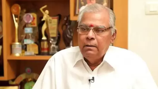 కోట శ్రీనివాసరావు అంటే తెలుగులో ఎంతోమందికి చాలా ఇష్టం. ఆయన మరణం నేపథ్యంలో టాలీవుడ్ అగ్ర నటీనటులతో కోట శ్రీనివాసరావు సన్నిహింతగా ఉన్న ఫొటోలపై లుక్కేద్దాం.