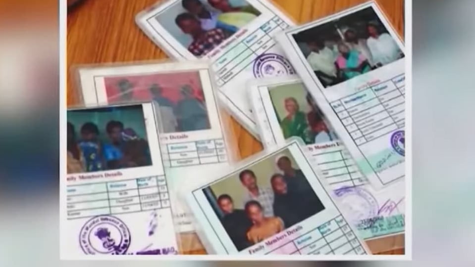 <p>కొత్త రేషన్ కార్డుల జారీ ప్రక్రియ నిరంతరం కొనసాగుతుందని మంత్రి స్పష్టం చేశారు. కార్డు రానివాళ్లు ఆందోళన చెందాల్సిన అవసరం లేదన్నారు. అర్హత ఉన్నవాళ్లు కార్డు కోసం ఎప్పుడైనా దరఖాస్తు చేసుకోవచ్చని చెప్పారు.</p>