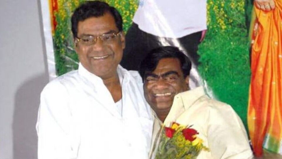 <p>కోట శ్రీనివాసరావు అంటే వెంటనే గుర్తు వచ్చేది బాబు మోహన్. కోట శ్రీనివాసరావు బాబు మోహన్ కాంబినేషన్‌లో వచ్చిన సినిమాలు, కామెడీ సీన్స్ ఎవర్ గ్రీన్ అని చెప్పుకోవచ్చు. రియల్ లైఫ్‌లో కూడా వీరిద్దరి మధ్య దృఢమైన స్నేహం ఉంది. </p>