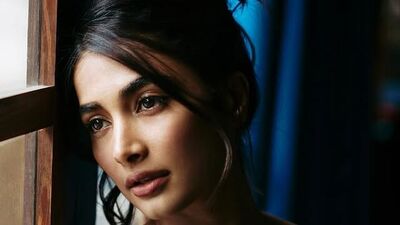 <p>పూజ హెగ్డే ఓ తండ్రితో కలిసి యాడ్ లో, అతని కొడుకులతో కలిసి సినిమాల్లో నటించింది. ఆ తండ్రి నాగార్జున. నాగార్జునతో కలిసి మాజా ప్రకటనలో నటించింది పూజ. </p> (instagram-hegdepooja) <p>పూజ హెగ్డే ఓ తండ్రితో కలిసి యాడ్ లో, అతని కొడుకులతో కలిసి సినిమాల్లో నటించింది. ఆ తండ్రి నాగార్జున. నాగార్జునతో కలిసి మాజా ప్రకటనలో నటించింది పూజ. </p> (instagram-hegdepooja)