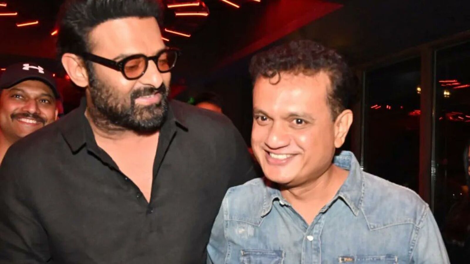 ప్రభాస్‌ రేర్ ఇంటర్వ్యూ.. హోంబలే ఫిల్మ్స్‌తో మూడు సినిమాలు కాదు చాలానే ఉన్నాయట.. అతడు ఏం చెప్పాడో చూడండి