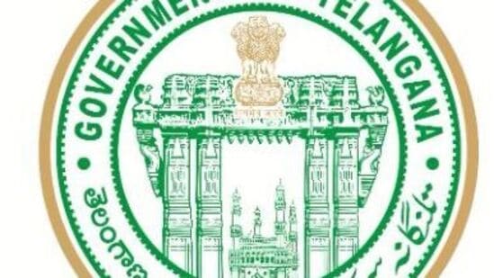ఎస్సీ, ఎస్టీ, బీసీ, ఆర్థికంగా వెనుకబడిన తరగతుల విద్యార్థులు సెప్టెంబర్​ 30లోపు స్కాలర్​షిప్​ కోసం ఆన్​లైన్​లో దరఖాస్తులు చేసుకోవాలని ప్రభుత్వం సూచించింది. ఇదివరకే స్కాలర్​షిప్​ పొందుతున్న వారు రెన్యూవెల్ చేసుకోవాలని పేర్కొంది. విద్యార్థుల స్కాలర్​షిప్​ల కోసం ఆయా కాలేజీలు సంబంధిత డేటాను ఈ పాస్​ పోర్టల్​లో అప్​లోడ్​ చేయాలని సూచించింది. 
