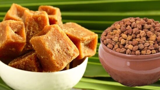 బెల్లం పరిహారాలు: గురుగ్రహాన్ని బలపరచడానికి, గురు గ్రహానికి గురువారం సాయంత్రం బెల్లం సమర్పించడం ప్రయోజనకరంగా ఉంటుంది. గురు గ్రహం యొక్క ఆశీర్వాదం ఎల్లప్పుడూ పొందడానికి మీరు ఈ పరిహారాన్ని చేయవచ్చు.