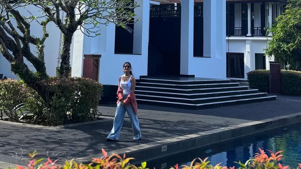 <p>కొన్ని రోజుల పాటు థాయ్‌లాండ్ వెకేషన్ ను రుహానీ శర్మ ఎంజాయ్ చేసింది. కొన్ని రోజుల కిందట కూడా అక్కడి ఫొటోలను ఆమె షేర్ చేసింది.</p>