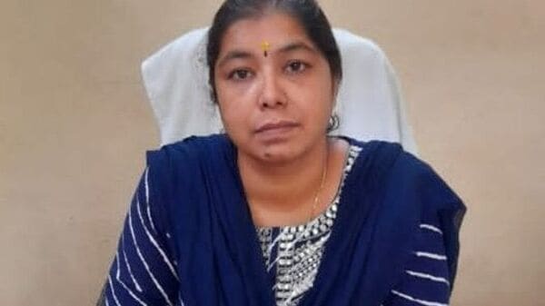 డిప్యూటీ తహశీల్దార్ భవాని