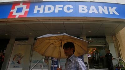 తెలంగాణ బ్యాంకు కస్టమర్లకు అలర్ట్​! (REUTERS)
