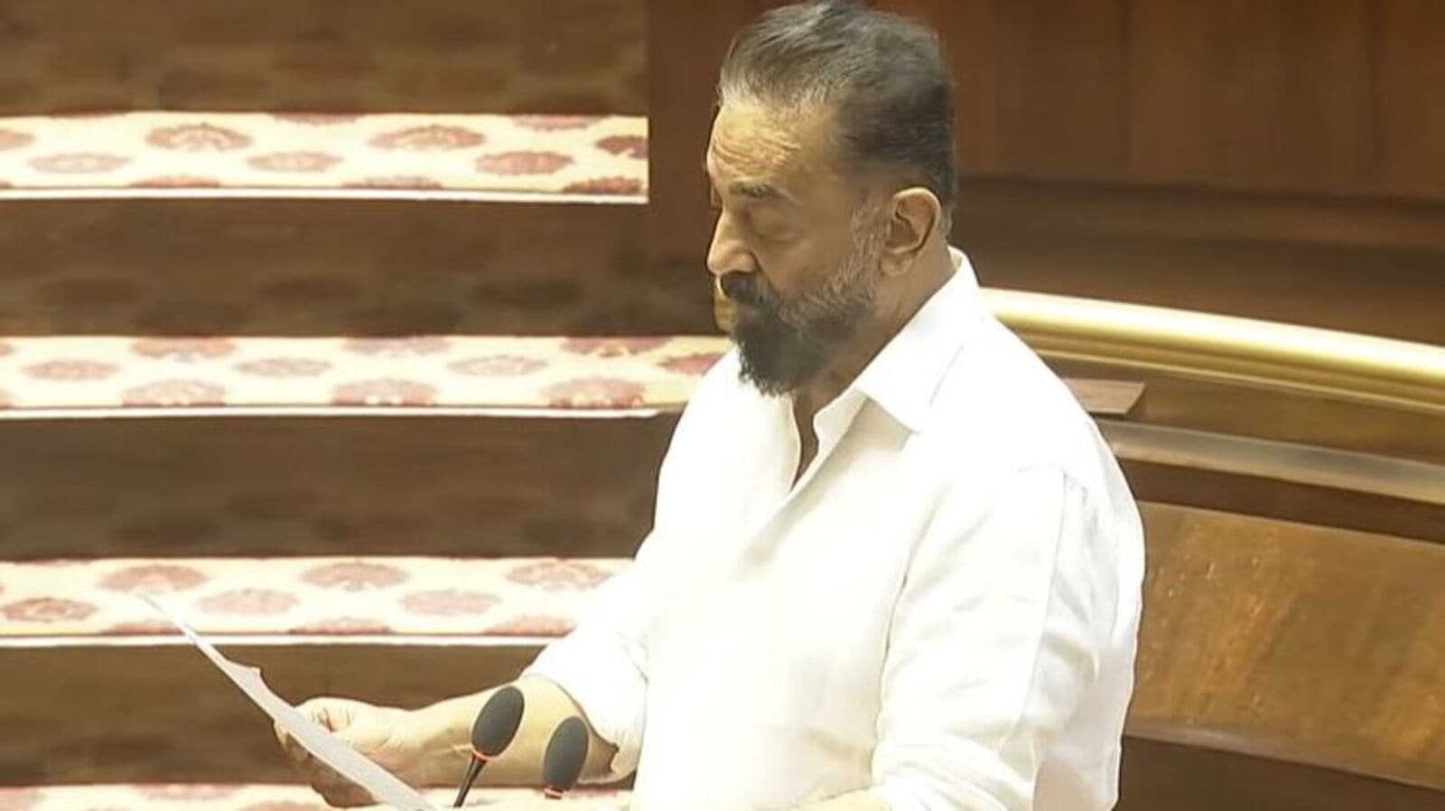 పార్లమెంట్ లో అడుగుపెట్టిన కమల్ హాసన్.. రాజ్యసభ ఎంపీగా ప్రమాణ స్వీకారం.. తమిళంలో స్పీచ్ వైరల్