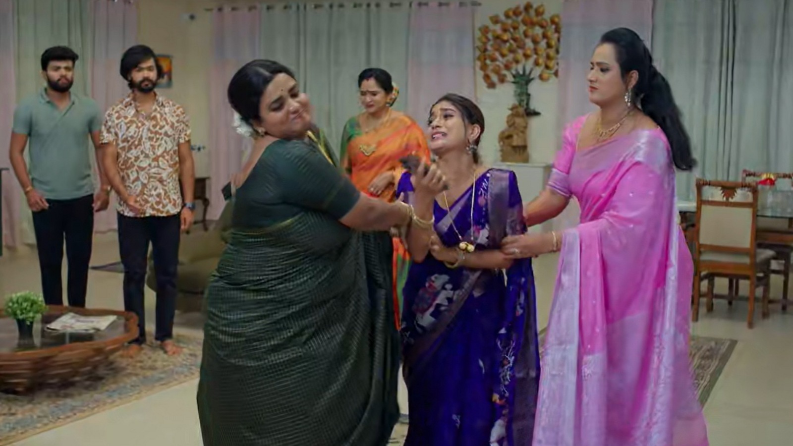 నిన్ను కోరి జులై 28 ఎపిసోడ్: చంద్రకళను బయటకు గెంటేయాలన్న శ్యామల.. తాళి తెంచితేనే వెళ్తానని కండీషన్.. నెల రోజుల టైమ్