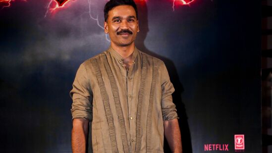 'వై దిస్ కొలవెరి డి' సాంగ్ వైరల్ సెన్సేషన్ ధనుష్.. సంగీత దర్శకుడు అనిరుధ్ రవిచందర్ తో జరిగిన జామ్ సెషన్ లో కేవలం ఆరు నిమిషాల్లో రాశాడు. ఫోర్బ్స్ ఇండియా సెలబ్రిటీ 100 జాబితాలో చోటు దక్కించుకున్నాడు. పలు పరిశ్రమల్లో వరుస విజయాలతో ఫోర్బ్స్ ఇండియా సెలబ్రిటీ 100 జాబితాలో ధనుష్ పదేపదే చోటు దక్కించుకున్నారు.