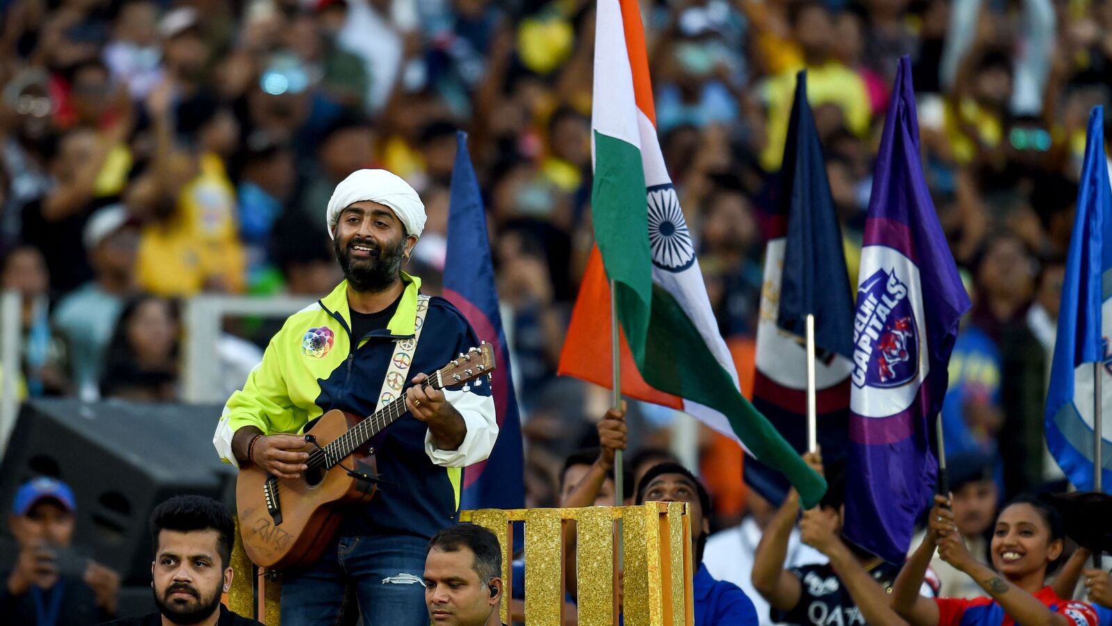 ఇండియాలో టాప్ సింగర్.. ఒక్కో షోకి ఎంత వసూలు చేస్తాడో తెలుసా? ఈ మ్యూజిక్ డైరెక్టర్ ఏం చెప్పాడో చూడండి