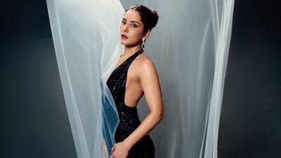 <p>ఆ తర్వాత జిల్, జై లవకుశ, తొలి ప్రేమ, తిరు, సర్ధార్ వంటి సినిమాలతో హిట్ దక్కించుకుంది. కానీ, రాశి ఖన్నాకు మాత్రం హీరోయిన్గా అంతగా స్టార్డమ్ రాలేకపోయింది.</p> (Instagram/Rashi Khanna) <p>ఆ తర్వాత జిల్, జై లవకుశ, తొలి ప్రేమ, తిరు, సర్ధార్ వంటి సినిమాలతో హిట్ దక్కించుకుంది. కానీ, రాశి ఖన్నాకు మాత్రం హీరోయిన్గా అంతగా స్టార్డమ్ రాలేకపోయింది.</p> (Instagram/Rashi Khanna)