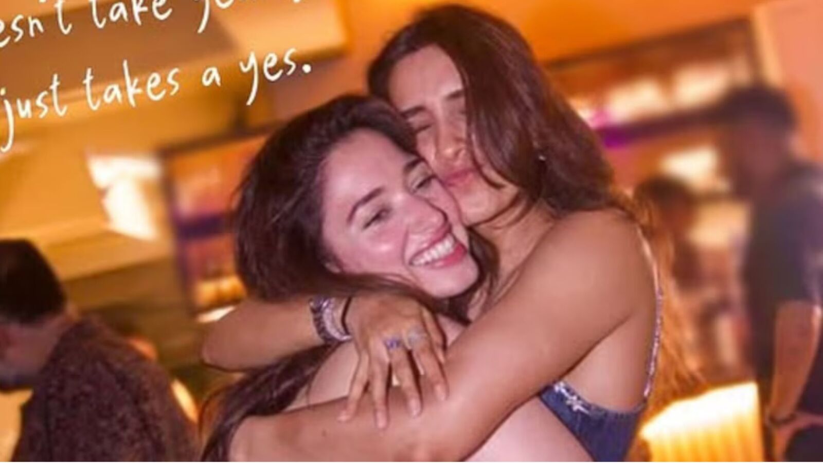 అడల్ట్ ఫ్రెండ్షిప్ బెస్ట్, ఐ లవ్ యూతో ముగింపు.. కాజల్ అగర్వాల్, మృణాల్, రాషాతో తమన్నా ఫ్రెండ్షిప్ డే ఫొటోలు