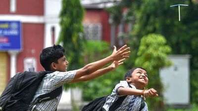 నువ్వు ఉన్నావు కాబట్టే నా జీవితం ఇంత రంగులమయంగా, సంతోషంగా ఉంది. (PTI) నువ్వు ఉన్నావు కాబట్టే నా జీవితం ఇంత రంగులమయంగా, సంతోషంగా ఉంది. (PTI)