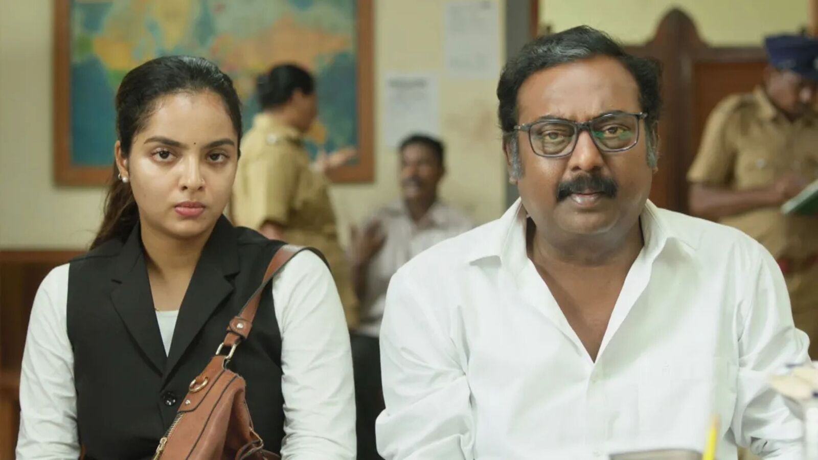 ఓటీటీలో దూసుకుపోతున్న తమిళ కోర్ట్ రూమ్ డ్రామా.. 6.9 రేటింగ్.. మిలియిన్ల స్ట్రీమింగ్ మినిట్స్.. తెలుగులో ఇక్కడ చూసేయండి!