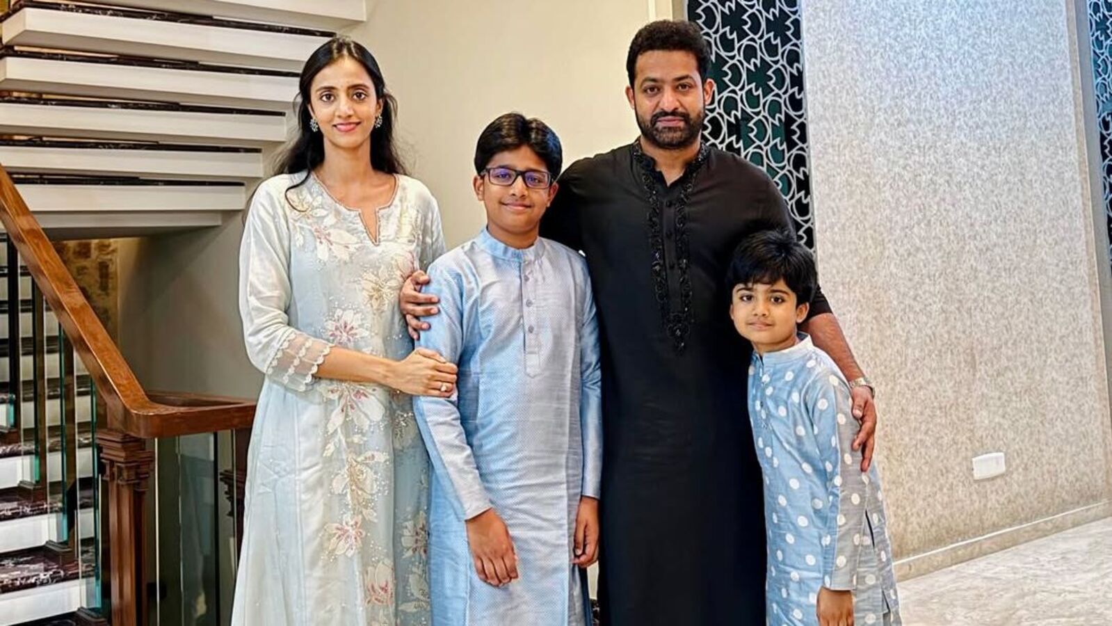 నా కొడుకులను సినిమాల్లో నటించమని ఫోర్స్ చేయను.. నేను అలాంటి తండ్రిని కాదు.. వారసత్వంపై జూనియర్ ఎన్టీఆర్ కామెంట్స్