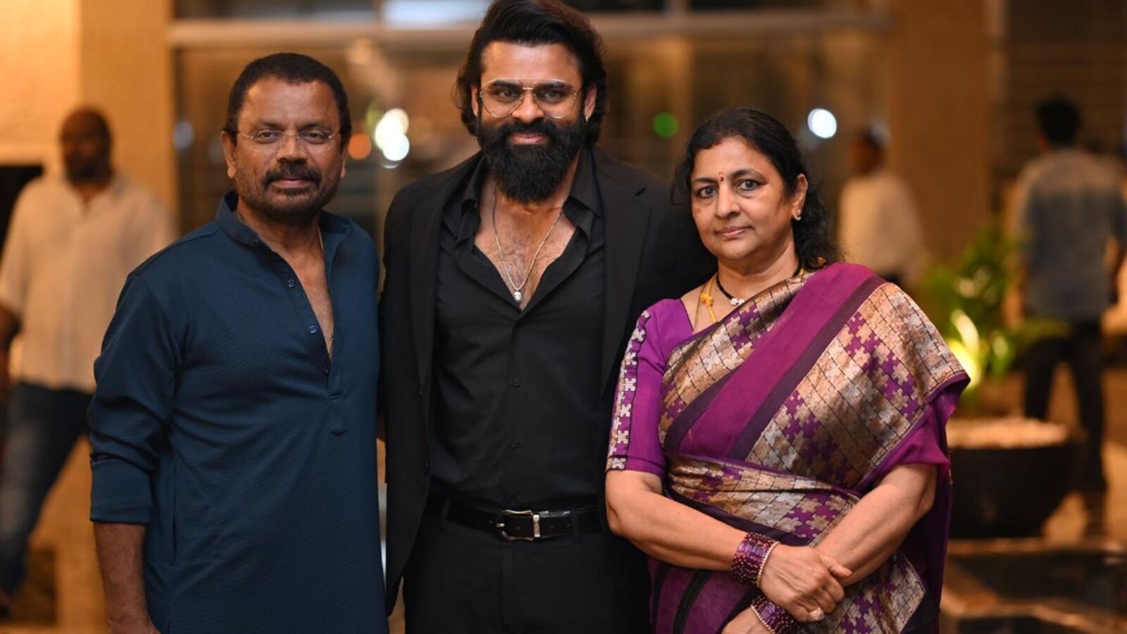 మోస్ట్ డిజైరబుల్ అవార్డ్ గెలుచుకున్న సాయి దుర్గ తేజ్- ఆమెకు అంకితం- రామ్ చరణ్, పవన్ కల్యాణ్ స్టైల్‌పై కామెంట్స్