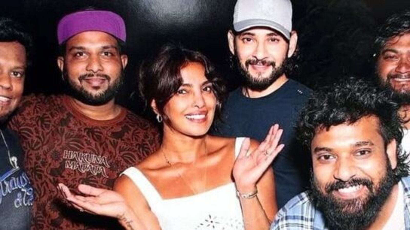 క్రేజీ పిక్.. ఒకే ఫ్రేమ్‌లో మహేష్ బాబు, ప్రియాంక చోప్రా.. ఫస్ట్ టైమ్ జోడీగా.. ఫొటో లీక్.. ఫ్యాన్స్ రియాక్షన్ వైరల్