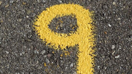 వీరి స్వభావం ఆత్మవిశ్వాసం, నిర్భయంగా ఉంటుంది. అంగారకుడి ప్రభావం కారణంగా, వారు బలమైన ధైర్యం, నాయకత్వ సామర్థ్యాలను కలిగి ఉంటారు, అయినప్పటికీ కొన్నిసార్లు వారు కొంచెం కోపం లేదా ఆధిపత్యం కలిగి ఉంటారు. వీరు వ్యాపారం, నిర్వహణ, వ్యవసాయ సంబంధిత కార్యకలాపాలలో విజయం సాధించే అవకాశం ఉంది, దీని వల్ల వారు మంచి లాభాలను పొందుతారు. వీరి స్వభావం ఆత్మవిశ్వాసం, నిర్భయంగా ఉంటుంది. అంగారకుడి ప్రభావం కారణంగా, వారు బలమైన ధైర్యం, నాయకత్వ సామర్థ్యాలను కలిగి ఉంటారు, అయినప్పటికీ కొన్నిసార్లు వారు కొంచెం కోపం లేదా ఆధిపత్యం కలిగి ఉంటారు. వీరు వ్యాపారం, నిర్వహణ, వ్యవసాయ సంబంధిత కార్యకలాపాలలో విజయం సాధించే అవకాశం ఉంది, దీని వల్ల వారు మంచి లాభాలను పొందుతారు.