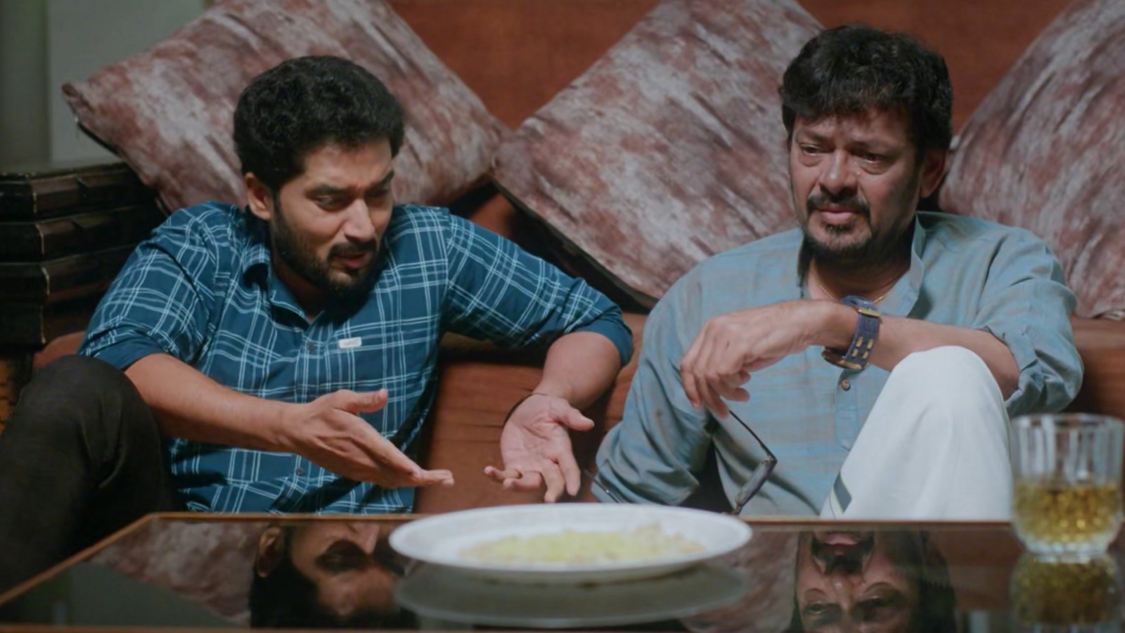 కార్తీక దీపం 2 టుడే ఎపిసోడ్: ఉరి వేసుకునేవాడు.. ఏడిపించేసిన కార్తీక్.. శ్రీధ‌ర్‌లో మార్పు..నోరు జారి నిజాలు చెప్పిన పారు