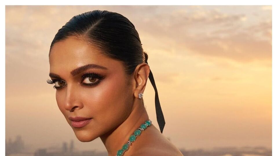 <p><strong>దీపికా పదుకోన్</strong> - మరో బాలీవుడ్ నటి దీపికా పదుకోన్ ఈ జాబితాలో మూడవ స్థానంలో ఉంది. ఈ ఇద్దరు మాత్రమే టాప్ 10లో చోటు దక్కించుకున్నారు.</p>(instagram)